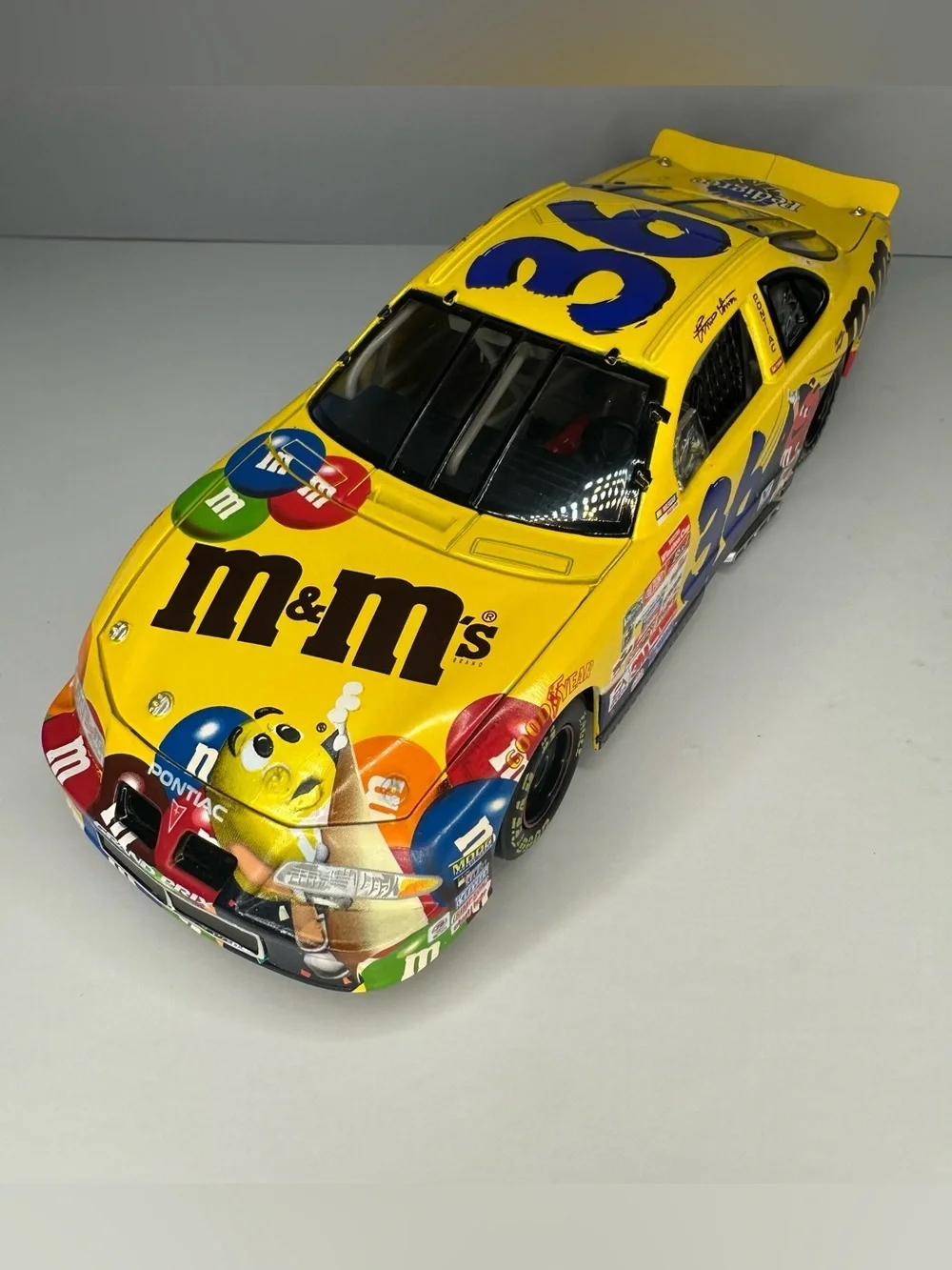 NASCAR - Ernie Irvan #36 M&M Countdown to Millennium 1999 1:24